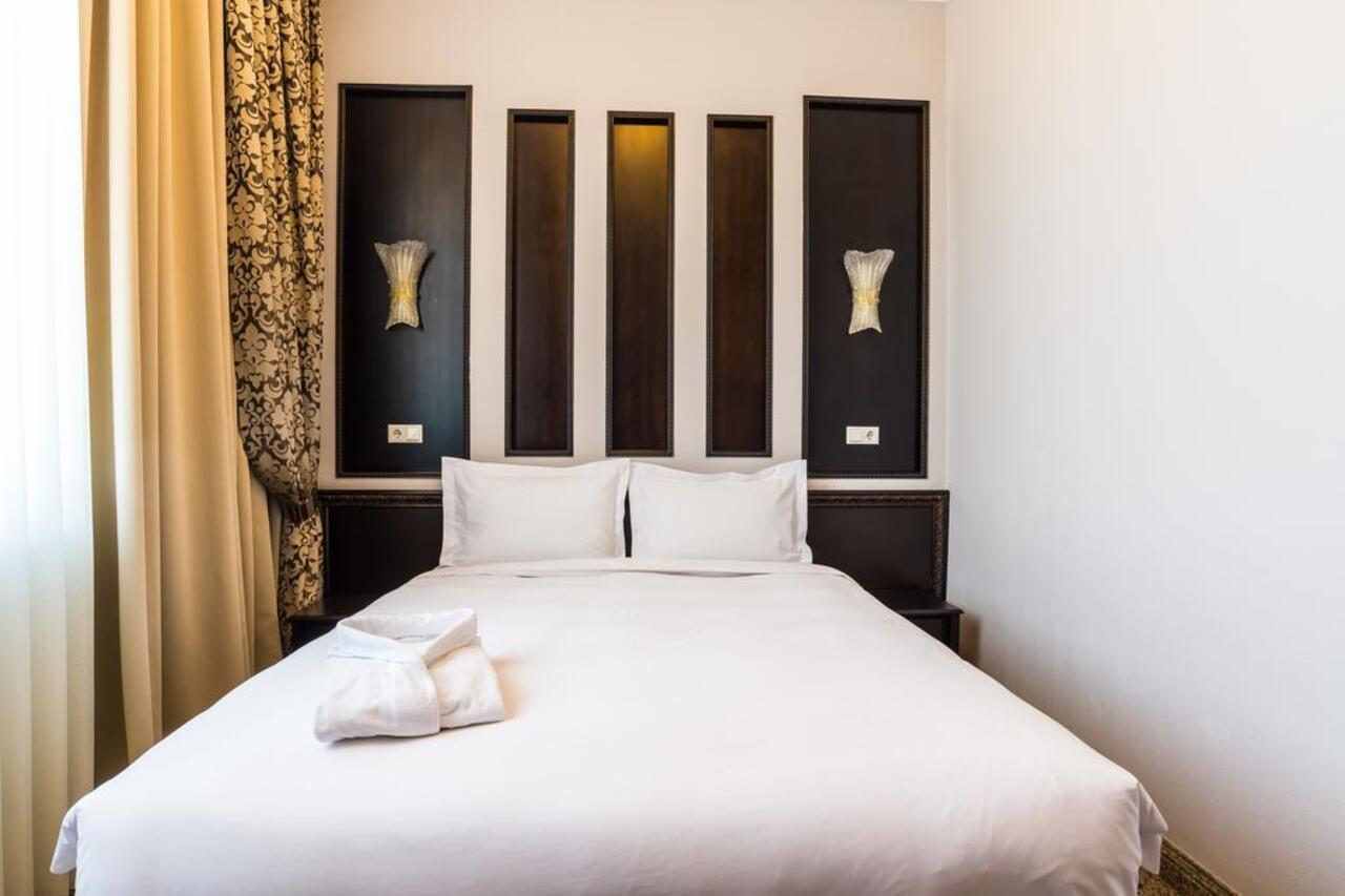 Royal Petrol Hotel Taldykorgan Bagian luar foto