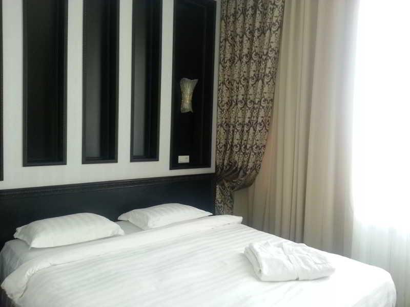Royal Petrol Hotel Taldykorgan Bagian luar foto