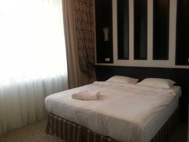 Royal Petrol Hotel Taldykorgan Ruang foto